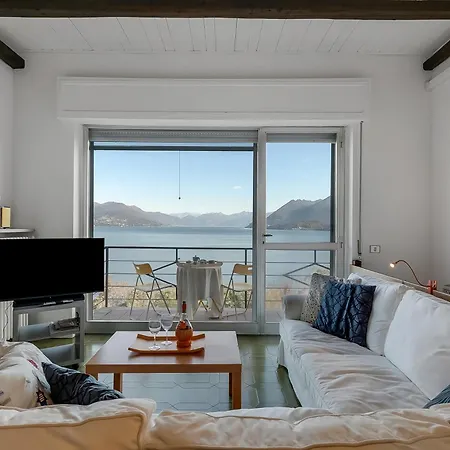 Infinity View Terraced Casa - Happy Apartment Stresa